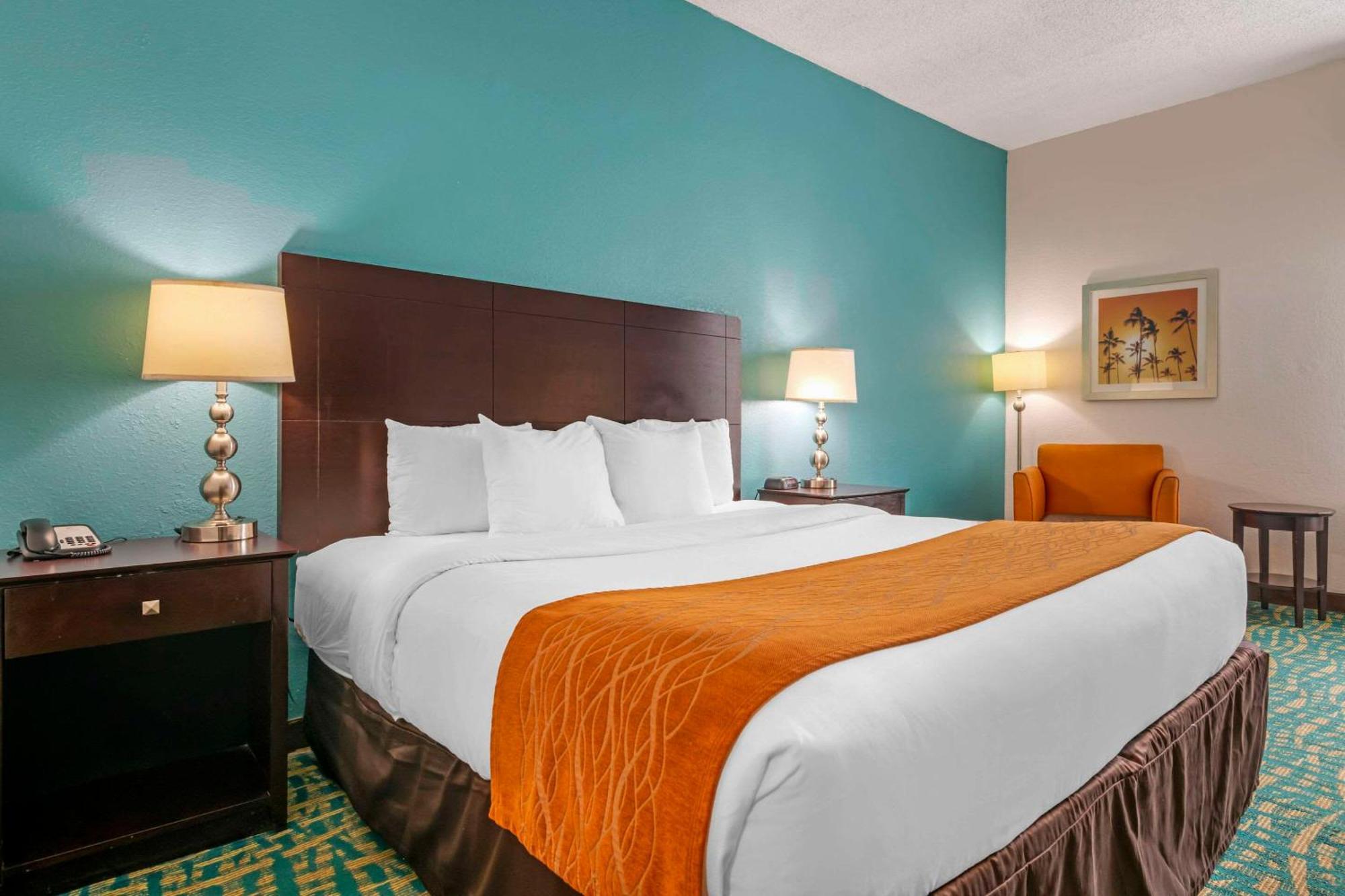 Comfort Inn & Suites Fort Lauderdale West Turnpike Lauderdale Lakes Exterior photo